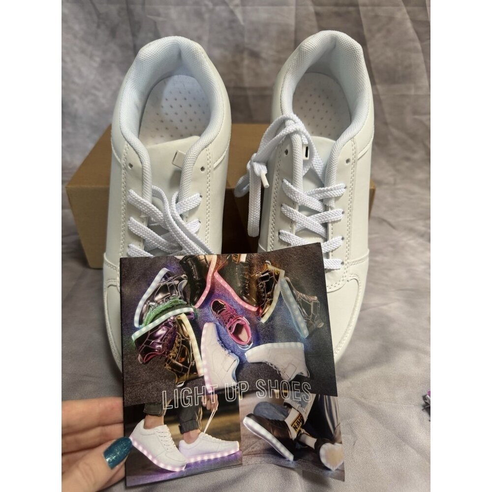 YuanRoad White Unisex LED Light Up Sneakers Women’s Size 8.5